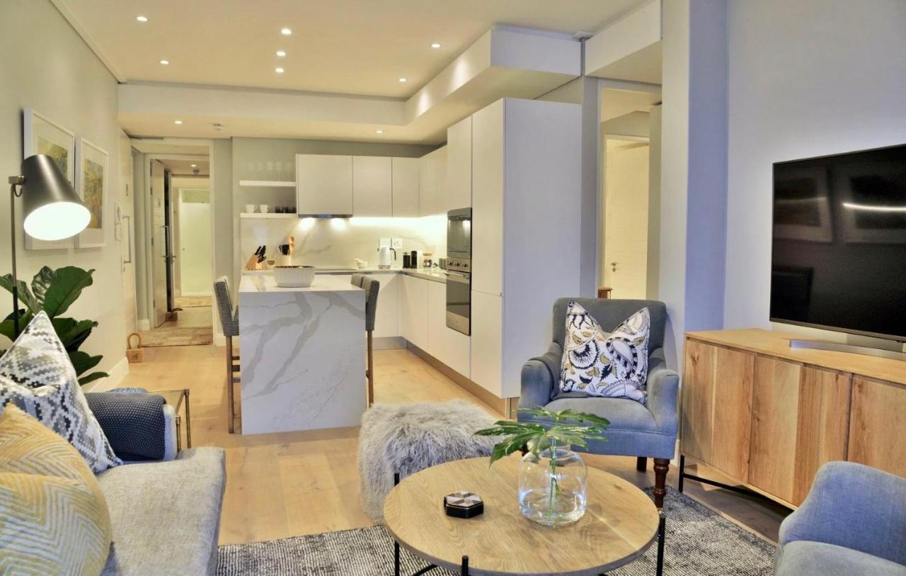 35 On Main By Stay In Luxury Le Cap Extérieur photo