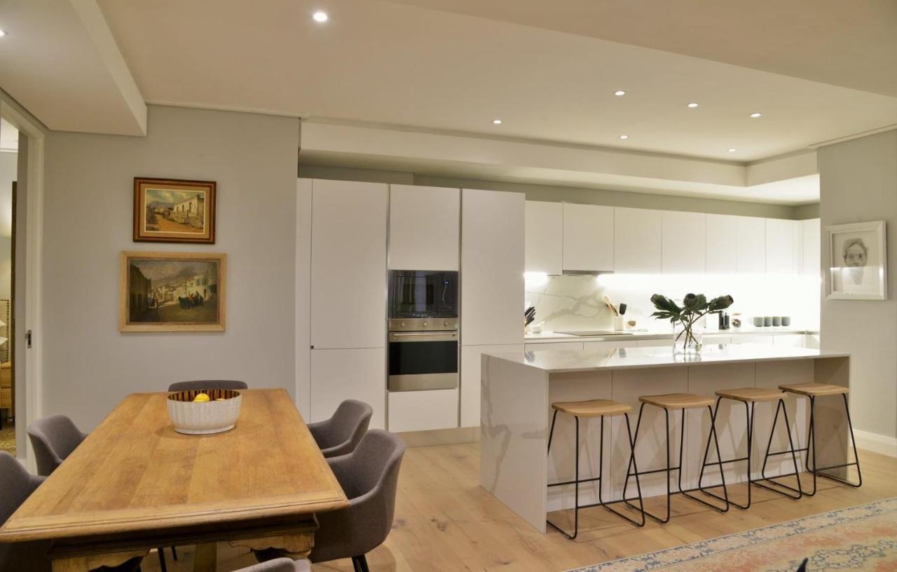 35 On Main By Stay In Luxury Le Cap Extérieur photo