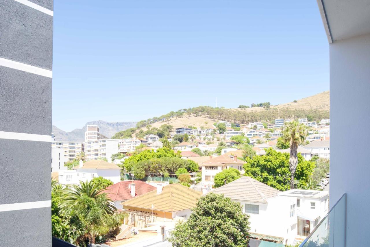 35 On Main By Stay In Luxury Le Cap Extérieur photo