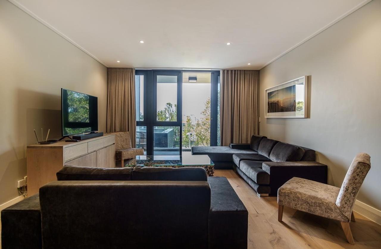 35 On Main By Stay In Luxury Le Cap Extérieur photo