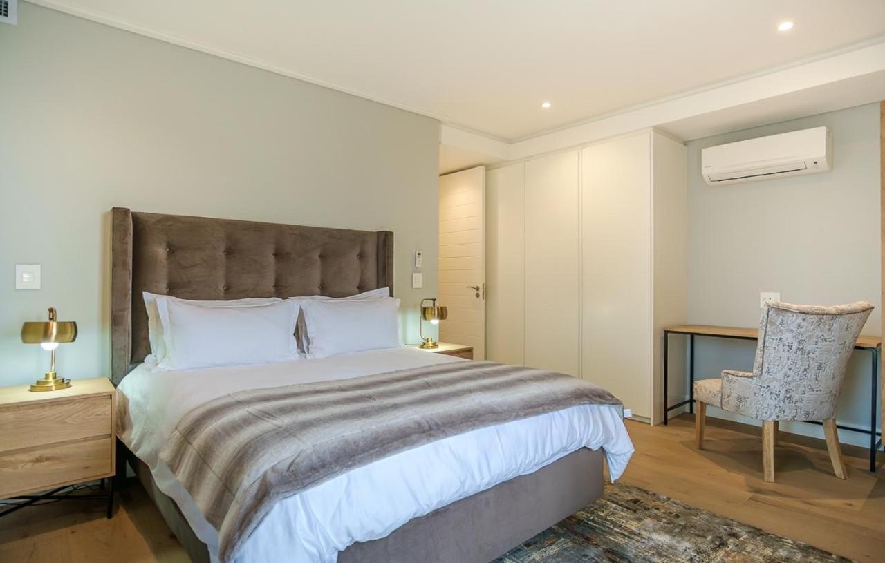 35 On Main By Stay In Luxury Le Cap Extérieur photo