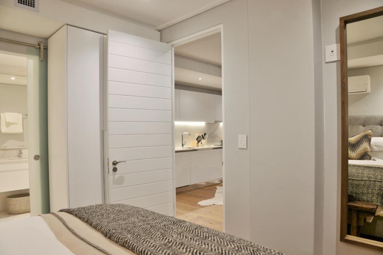 35 On Main By Stay In Luxury Le Cap Extérieur photo