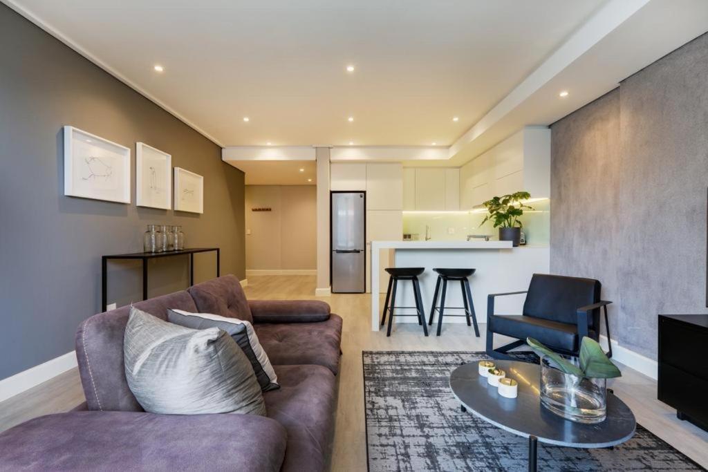 35 On Main By Stay In Luxury Le Cap Extérieur photo