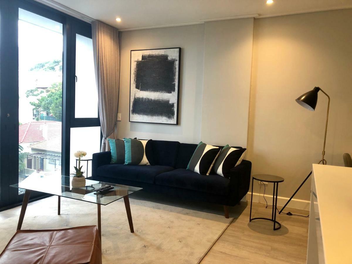 35 On Main By Stay In Luxury Le Cap Extérieur photo