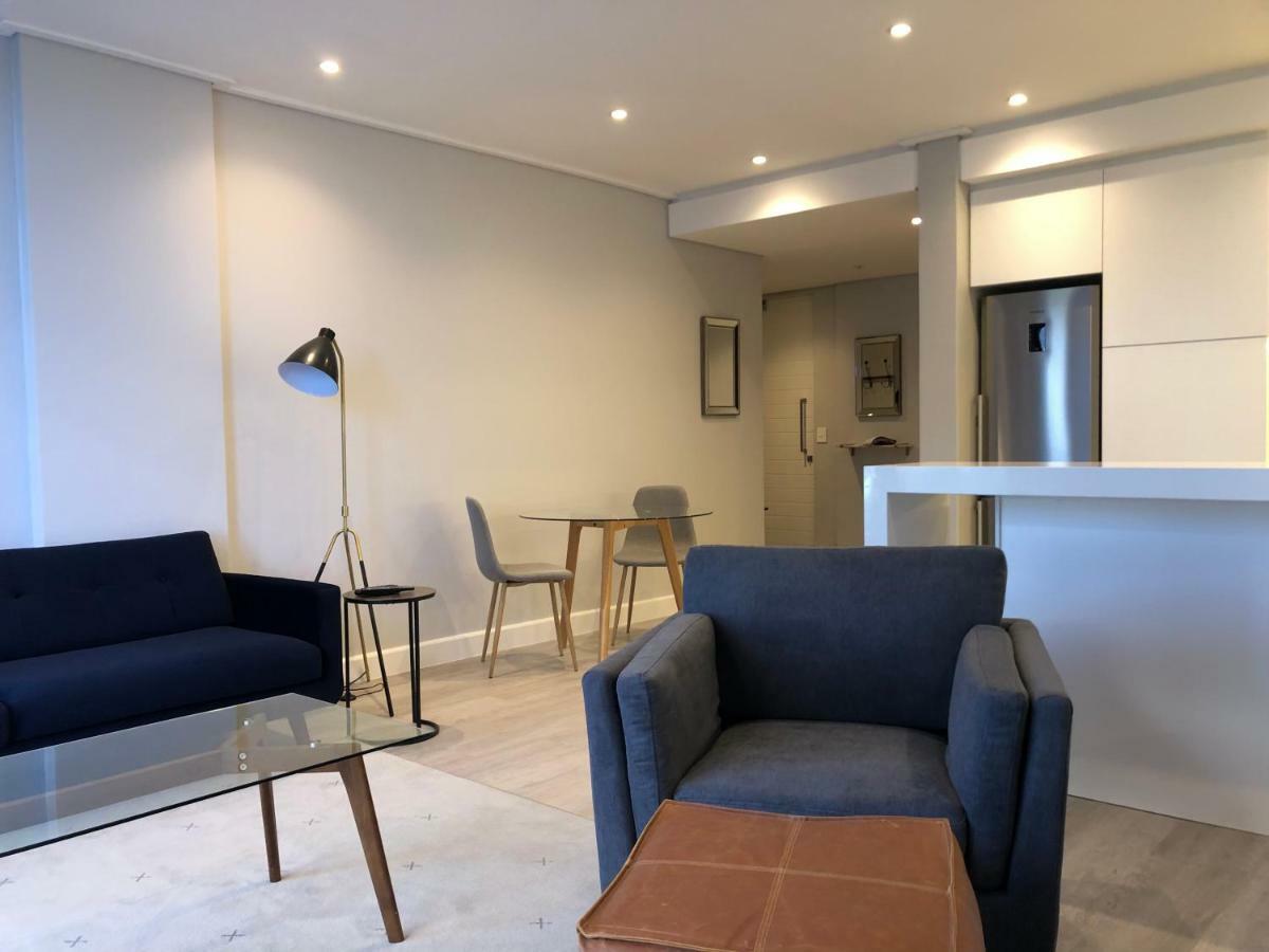 35 On Main By Stay In Luxury Le Cap Extérieur photo